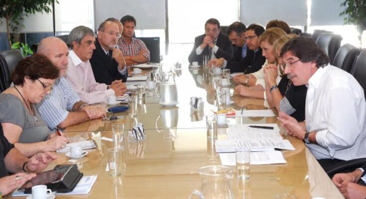 La Nación acordó con los docentes subas del 27,7% del salario en dos veces y 100% del incentivo desde agosto