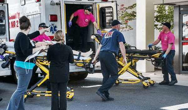 Hubo al menos 13 muertos en un tiroteo en un terciario de Estados Unidos