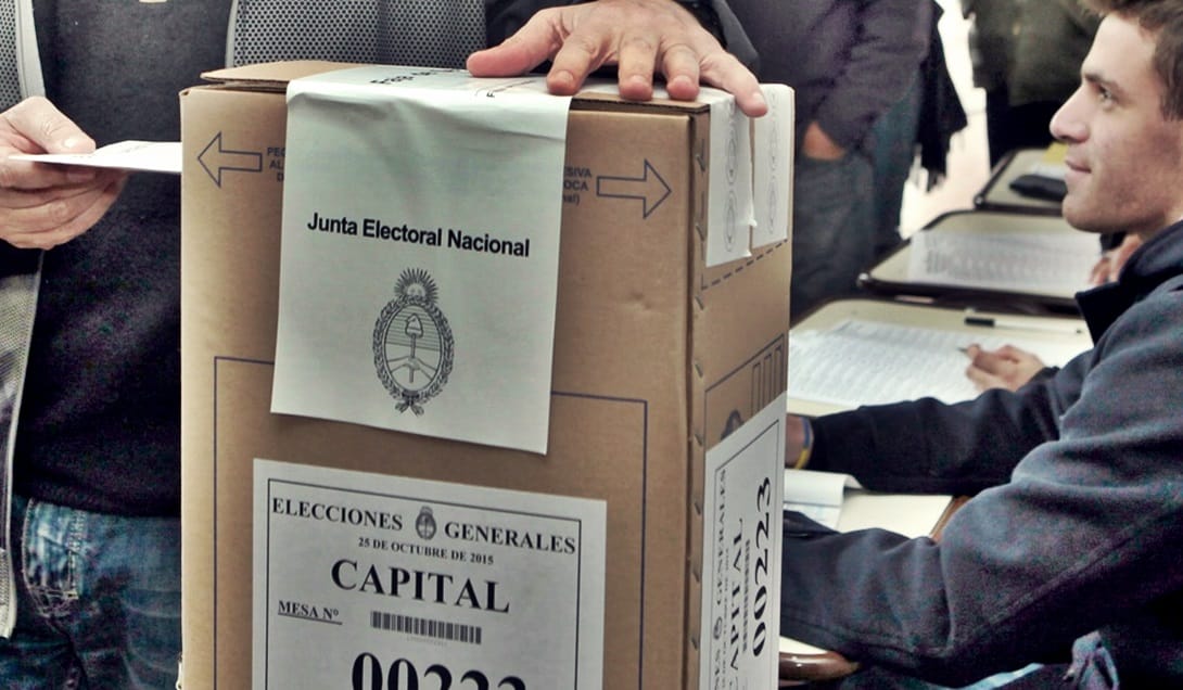 Cerraron las mesas: Scioli le ganó a Macri sin pronósticos definitivos sobre el balotaje ni denuncias de fraude
