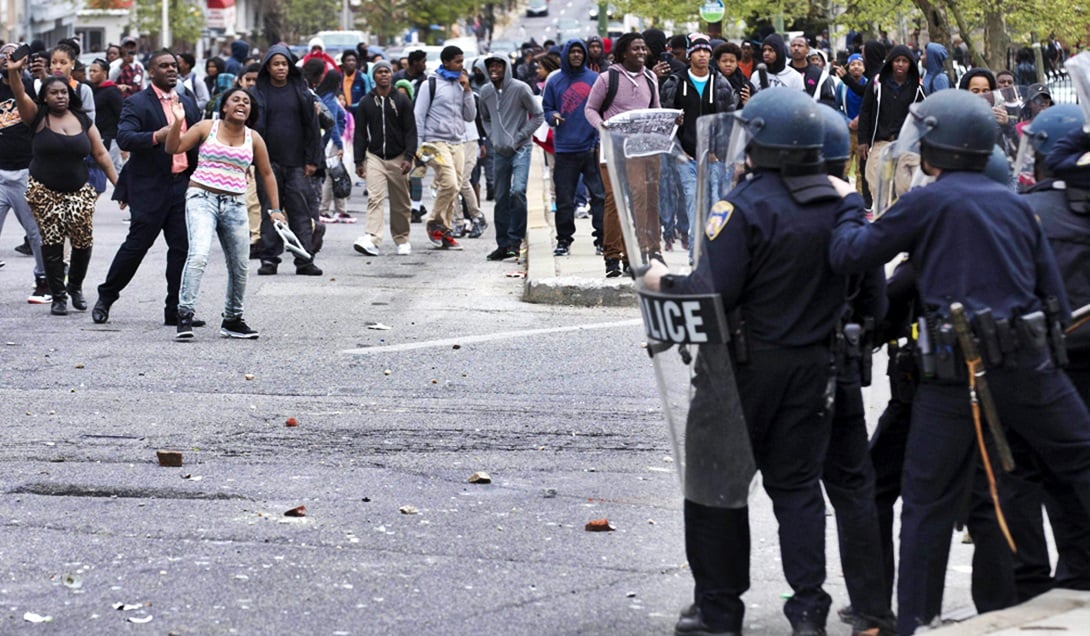 El policía blanco que asesinó al joven negro Freddie Gray en Baltimore en abril de 2015 en un caso que desató una ola de protestas, fue absuelto de todos los cargos.