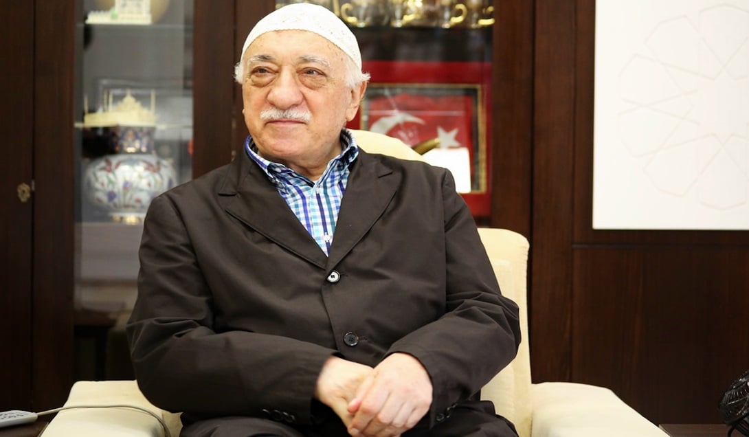 Fethullah Gülen fue aliado del presidente turco Erdogan hasta 2012, pero luego se distanció y autoexilió en Estados Unidos, país que debe resolver un pedido de extradición del gobierno turco que lo acusa de golpista.