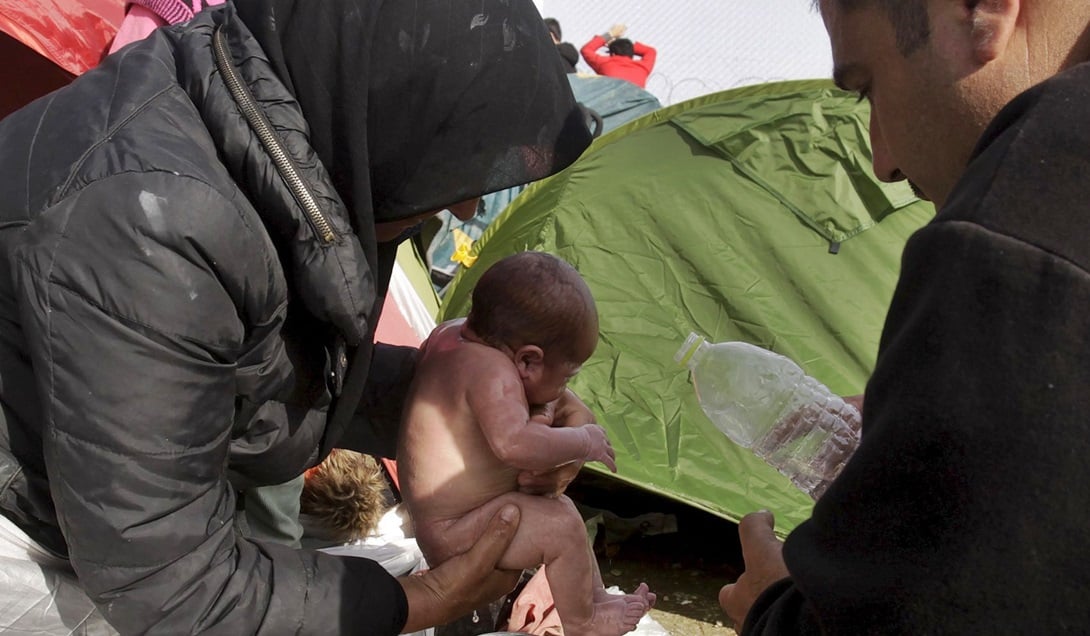 Los campos de refugiados improvisados en Grecia se convirtieron en una amenaza para la salud pública del país.