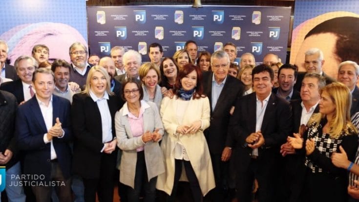 Cristina protagonizó una reunión del PJ para definir la estrategia electoral