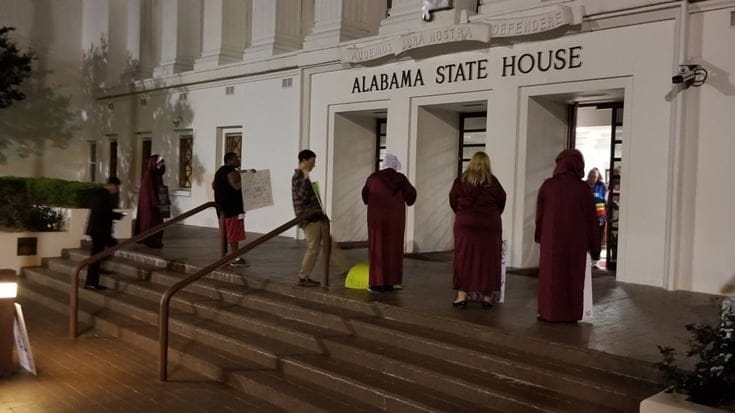 Los conservadores prohíben el aborto en casos de violación e incesto en Alabama