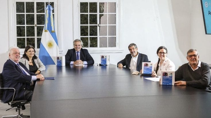 Fernández anunció la creación de un test rápido para detectar COVID-19 realizado por científicos argentinos