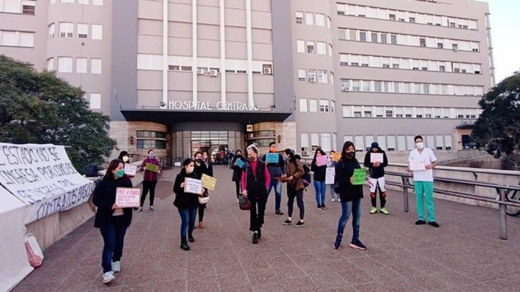 Médicos de Mendoza: «Le mienten al pueblo diciendo que tenemos turnos rotativos y barbijos suficientes»