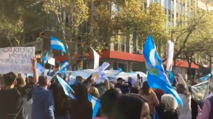 Nuevo banderazo anticuarentena, «por la libertad» y contra el gobierno nacional en Mendoza