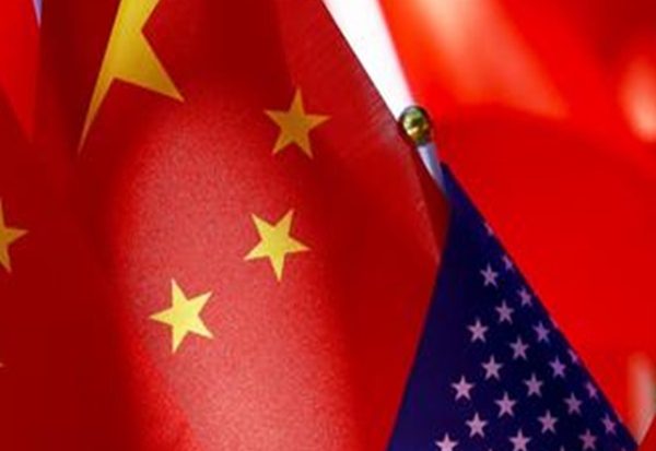 Estados Unidos decrece, China progresa