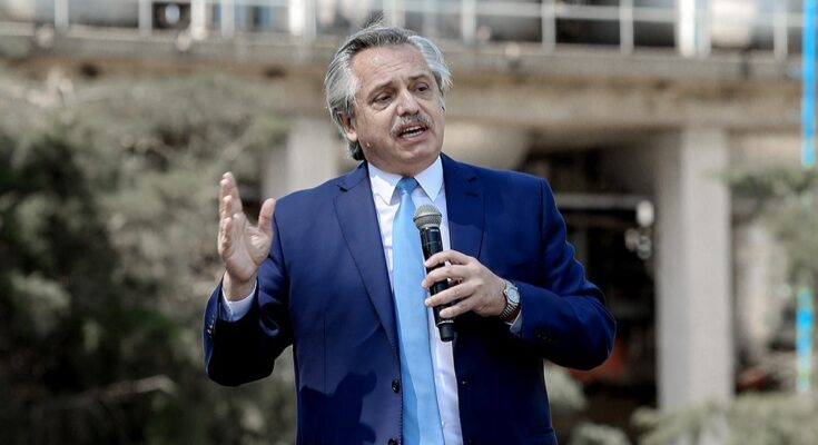 Fernández: «Devaluar es fácil, pero es una máquina de crear pobreza»