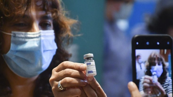 De 32.013 personas vacunadas con la Sputnik V un 1% registró efectos adversos leves