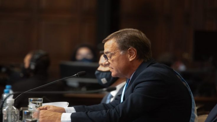 Suarez rechazó la queja de los médicos por la postergación de los aguinaldos y abrió la puerta para nuevas dilaciones en los pagos