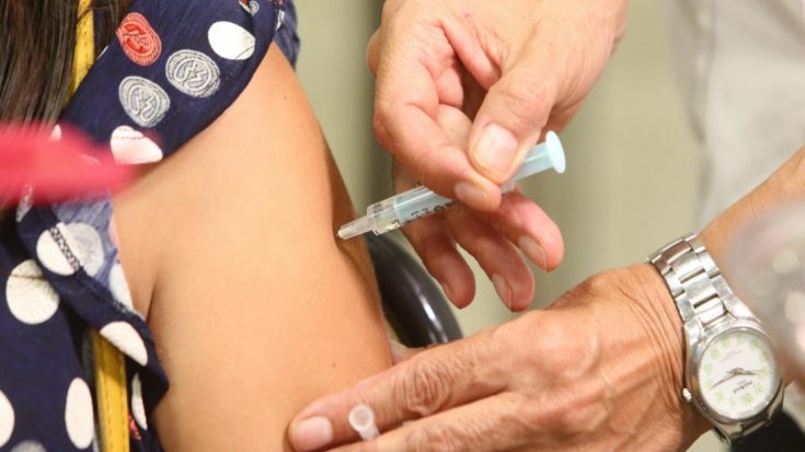 Faltazo de menores de 60 a la vacunación: «De 500 turnos dados faltaron 100 en cada sede»