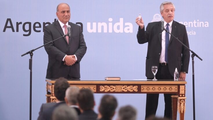 Fernández en la jura de los nuevos ministros: «No me verán atrapado en disputas innecesarias ni en disputas internas»