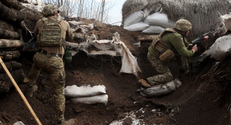 En respuesta al hundimiento de su buque insignia, Rusia atacó una fábrica de misiles