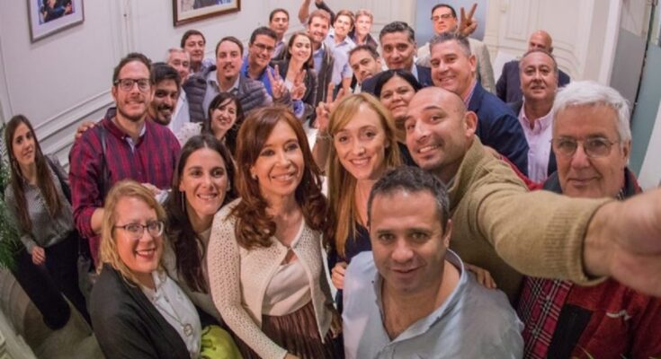 El PJ de Mendoza hará un «Cabildo abierto» en apoyo a Cristina ante el intento de proscribirla con maniobras judiciales
