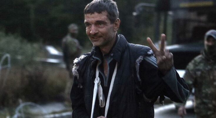 Decenas de militares regresan a Rusia tras canje de prisioneros de guerra con Ucrania