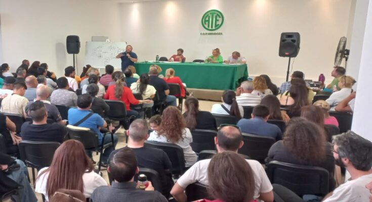 ATE también aceptó la oferta salarial de Suarez de subir salarios en cuotas más un bono de $20.000 en enero