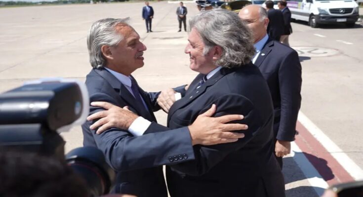 Fernández inauguró obras en Mendoza y le reprochó a Suarez el desplante: «Creo que se equivoca, pero le mando un abrazo»