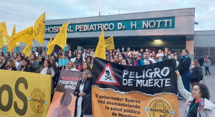 El Gobierno les ofreció a los profesionales de la salud 10% más que al resto de los estatales y AMPROS lo lleva a las bases