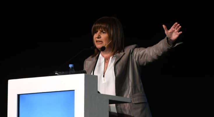 Bullrich insiste con la vieja receta de De la Rúa: «Blindaje» y más deuda con el FMI