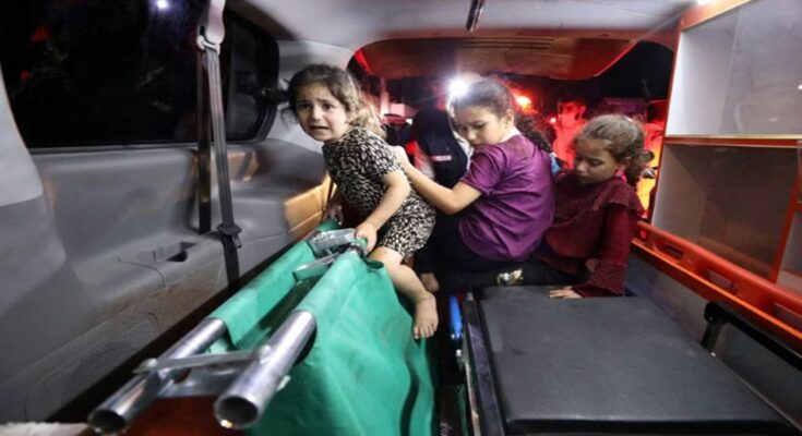 Al menos 500 muertos por un bombardeo que destruyó un hospital en Franja de Gaza