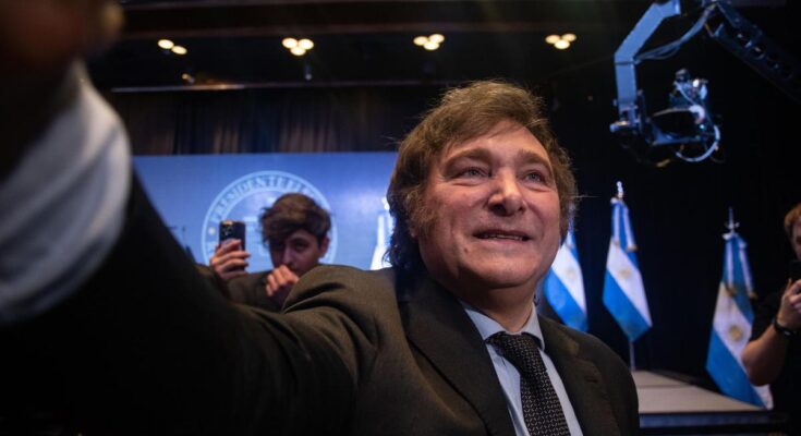 Milei admitió que la inflación va a seguir por otros «18 o 24 meses»