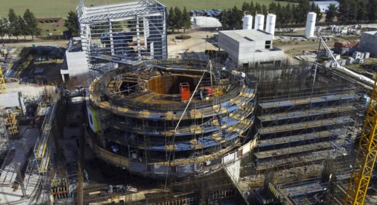 Milei paralizó la construcción de los reactores CAREM-25 y RA-10