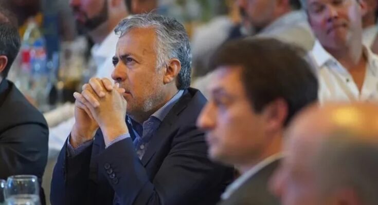 Entregado al plan de Milei y el establishment, Cornejo consideró que la UCR no es una opción en el escenario político