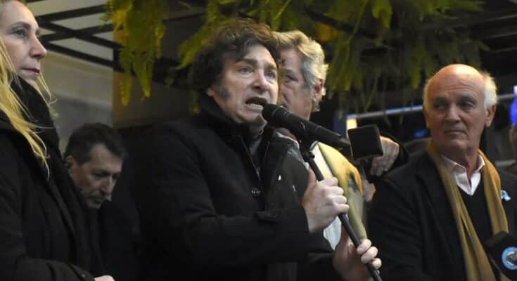 Milei: «Si la gente no llegara a fin de mes ya se hubiera muerto»