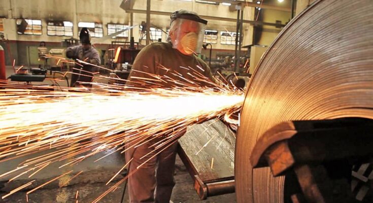 La industria metalúrgica, en caída libre, arrastra al empleo: en mayo hubo una baja de la actividad del 17,6% interanual