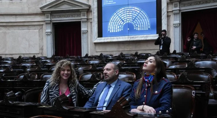 Tres libertarios rompieron y se unieron a Lourdes Arrieta para armar el bloque «Coherencia»