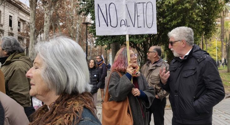 Un ajuste con aval cornejista: Mendoza pierde $23 mil millones por el veto de Milei a la actualización de jubilaciones