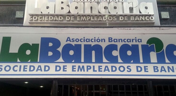 Los bancarios vuelven a ganarle a la inflación: cobrarán más de $1,9 millones de básico