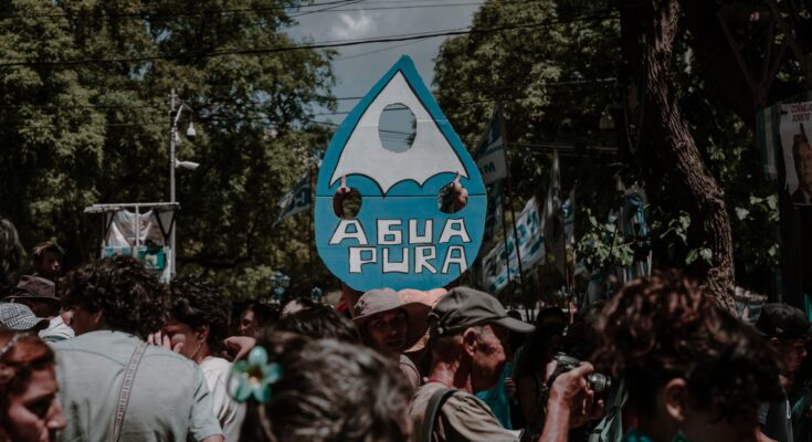 Semana del agua: vecinos y asambleístas salen a las calles y plazas en la previa de la votación de San Jorge en el Senado