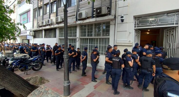 Cornejo blindó la Legislatura con un operativo policial que se extenderá hasta que se trate el proyecto San Jorge