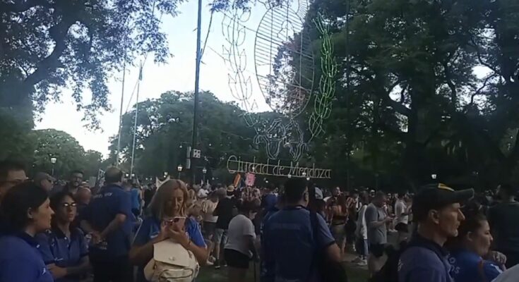 El último retén: la protesta contra la minería llegó a la Plaza la noche previa a la sesión por San Jorge