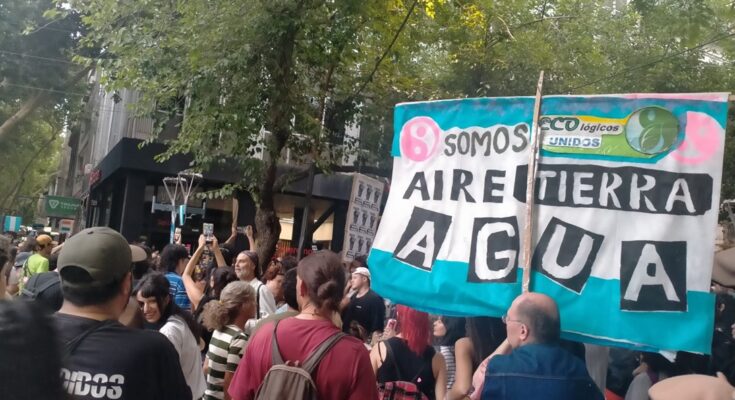 Ayudamemoria para senadores: una multitud encendió la mecha de la protesta contra San Jorge en la previa del debate