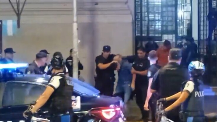 Razzia en el ruidazo por los glaciares: un grupo de abogados pidió ser querellante por la violencia policial contra manifestantes