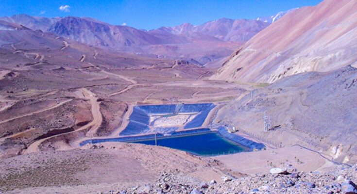 Un gigante de la ingeniería minera ligado a derrames y silenciamiento social, el garante ambiental de Cornejo