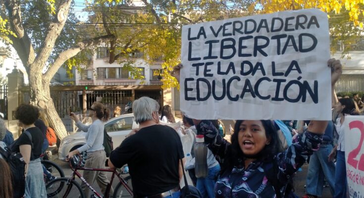 Marcha Universitaria: una multitud le reclamó a Milei por el financiamiento, la rectora y su vice esquivaron los discursos