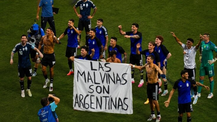 La Selección no le hace asco a la política si puede gambetear la grieta, la lectura de Pablo Semán