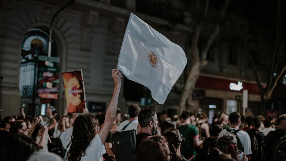Mendoza vuelve a las calles con una semana de protestas contra la venta ilimitada tierras a extranjeros que busca imponer Milei