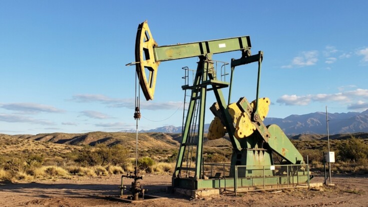 Cronología paralela: la geopolítica, la política y la producción de la Cuenca Petrolera Cuyana en 35 años